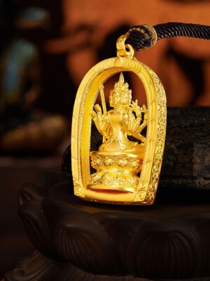 Peaceful and auspicious Buddha amulet - amulet to ward off evil and keep safe